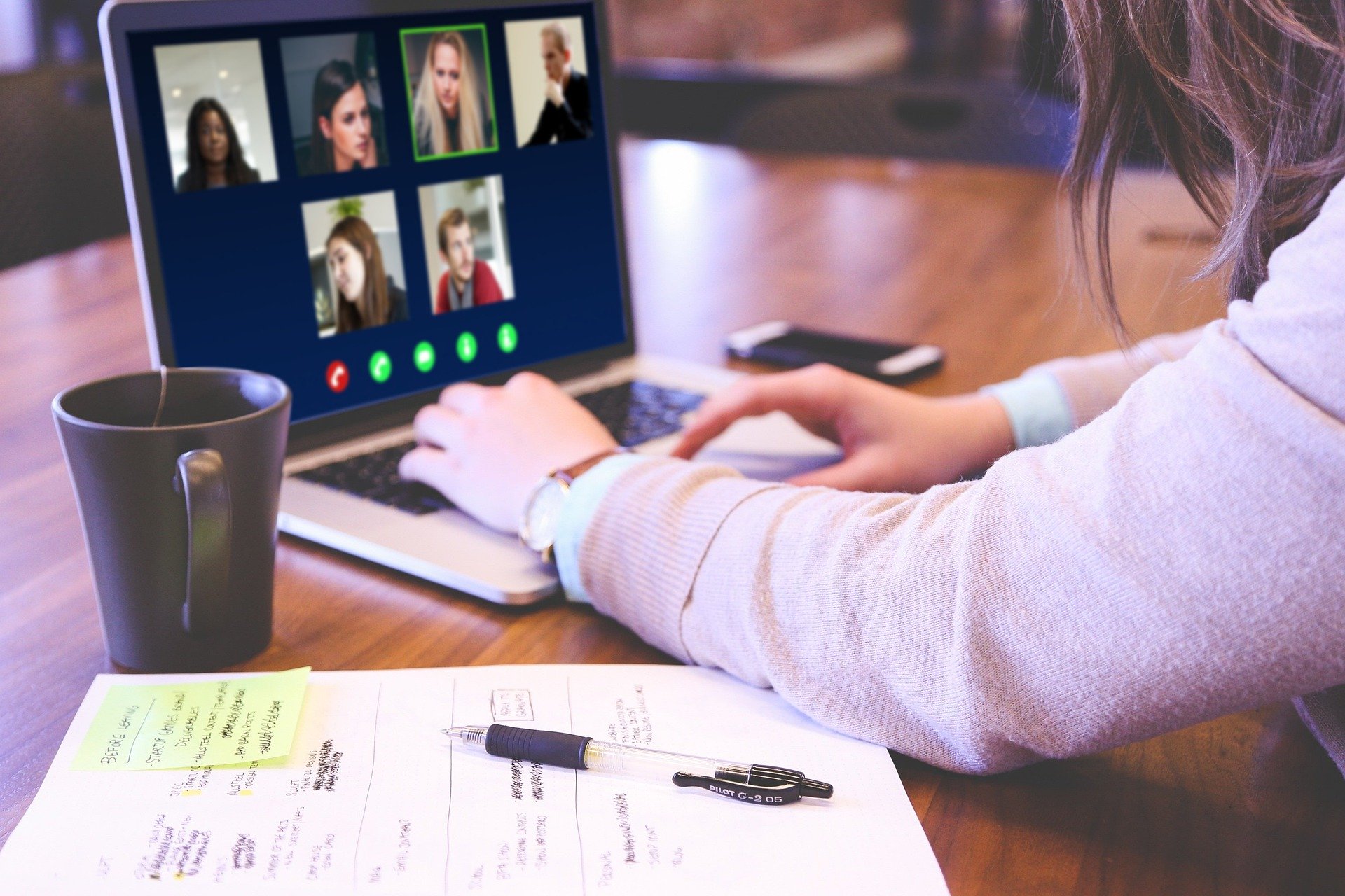 online sales meeting using video call